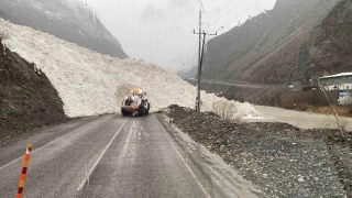 Hakkari-rnak yoluna  indi