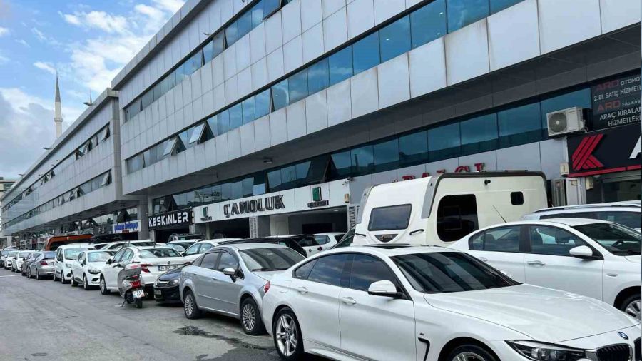 �kinci el otomobilde fiyatlar yoku� a�a�� gidiyor