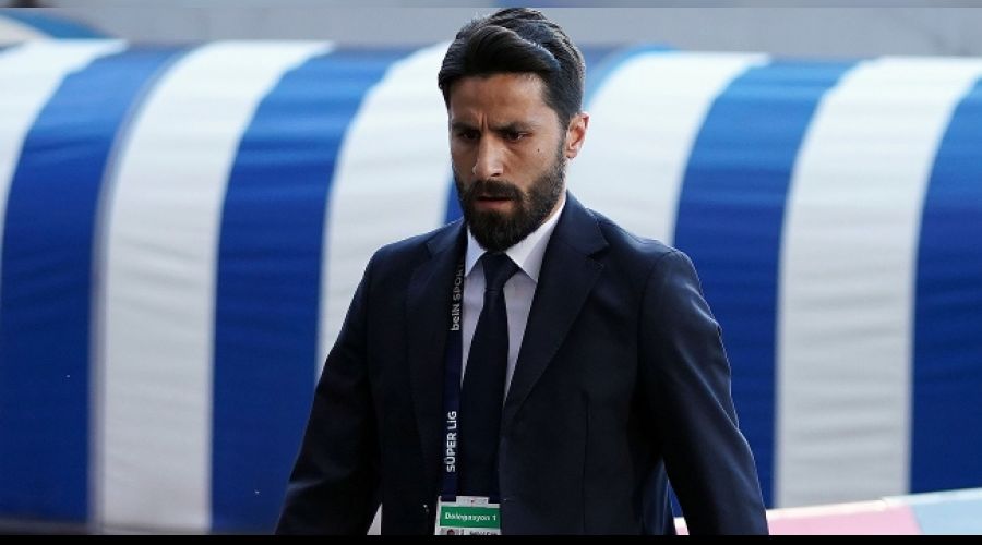 Lisans s�k�nt�s� ayr�l�k getirdi