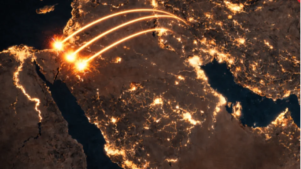 �ran�dan, ABD-�srail hedeflerine yeni f�ze sald�r�s�