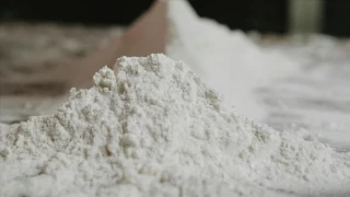 İthal buğdayı işleyip dünyaya satıyorlar!