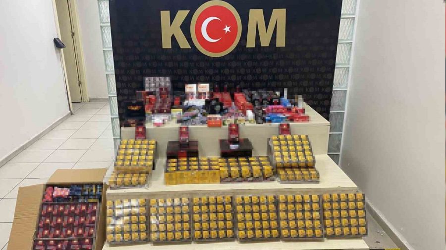 İzmir'de yasadışı tıbbi ürün operasyonu: 25 gözaltı
