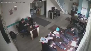 Kayseri'de deprem an�nda ya�anan panik kamerada