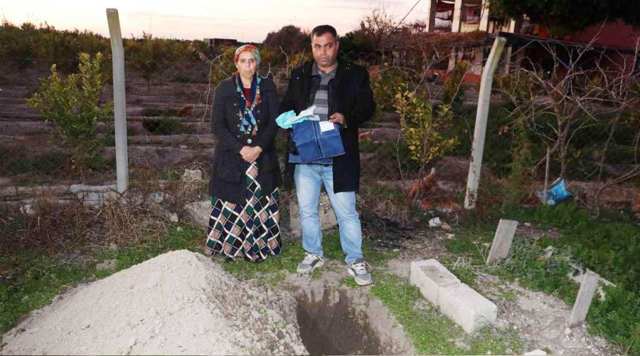 Kefenlenen bebek gömülmek üzere götürülürken ağladı