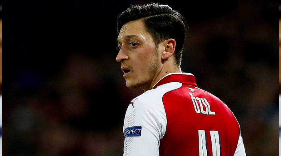"Mesut'un yeri garanti değil"