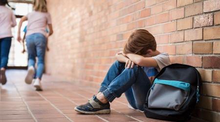 Okula gitmek istemeyen ocuklarda 'sosyal fobi' uyars