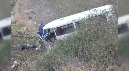 Ön camdan fırlayan şoför hayatını kaybetti