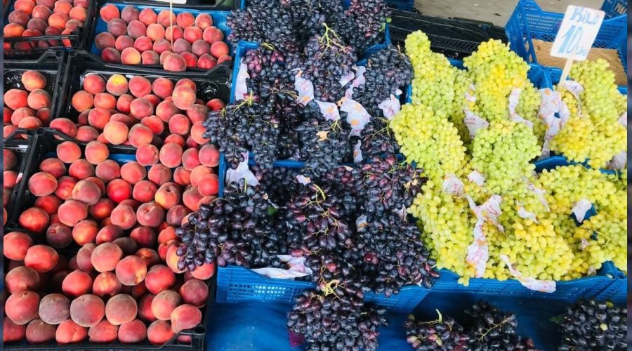 Pazarda yaz meyvelerine yoğun ilgi