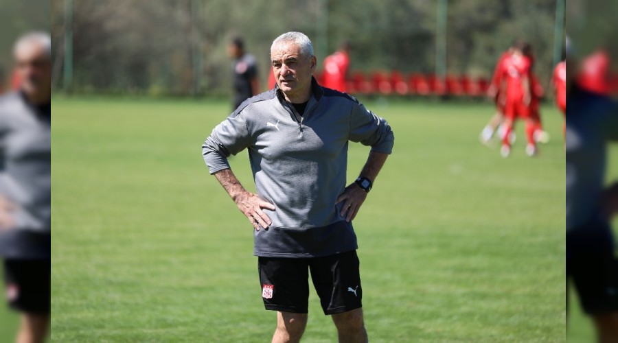 R�za �al�mbay'�n milli isyan�