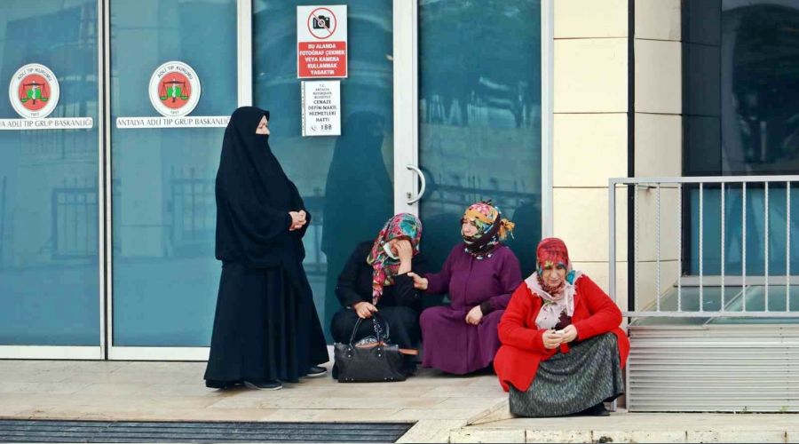 Seyretmek için gittiği dalgalar 4 çocuk annesi kadının sonu oldu