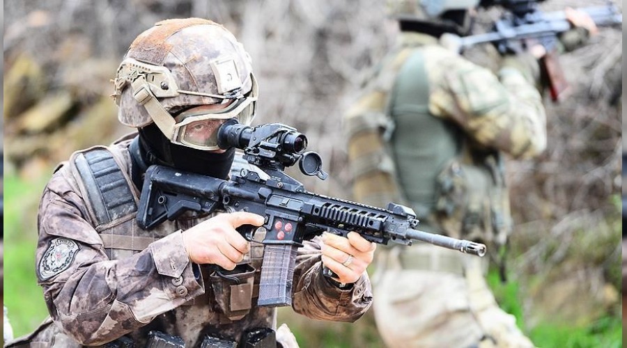 Suriye s�n�r�nda 4 ter�rist yakaland� 