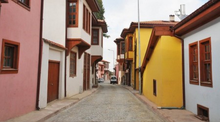 Tarihe yolculuun ehri Akehir