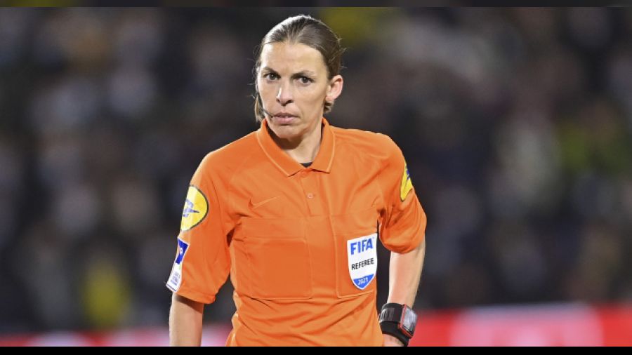 T�rkiye ma��na kad�n hakem