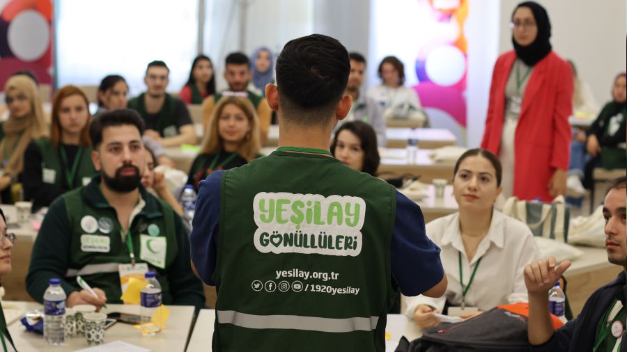 Yeşilay'dan öğrencilere bağımlılık eğitimi