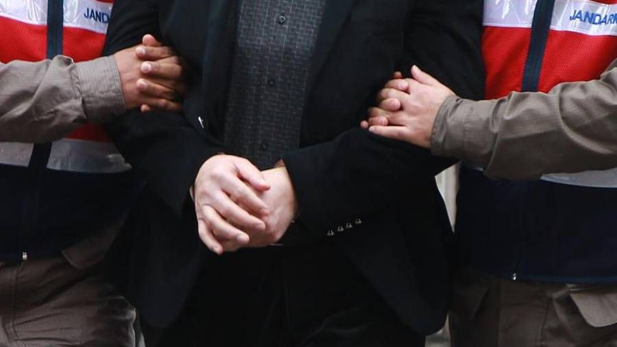 Zonguldak'ta o�lunu b��aklayarak �ld�ren baba g�zalt�na al�nd�