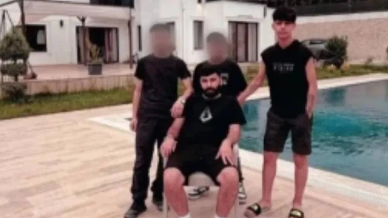 17 ya��ndaki gen� l�k villan�n havuzunda can verdi