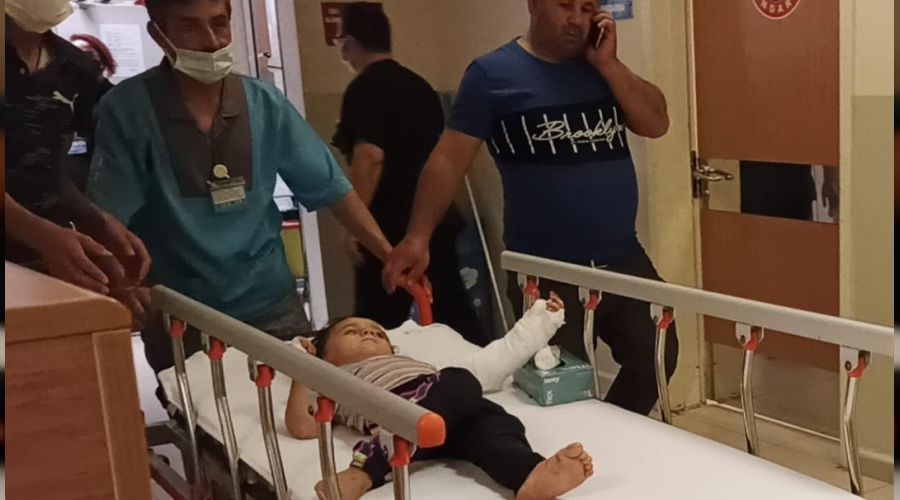 3 yaşındaki çocuk balkondan düştü
