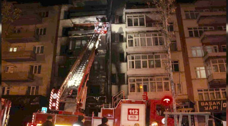 5 katlı bina küle döndü