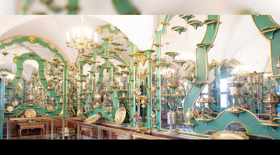 Almanya'n�n �nl� m�zesini soydular