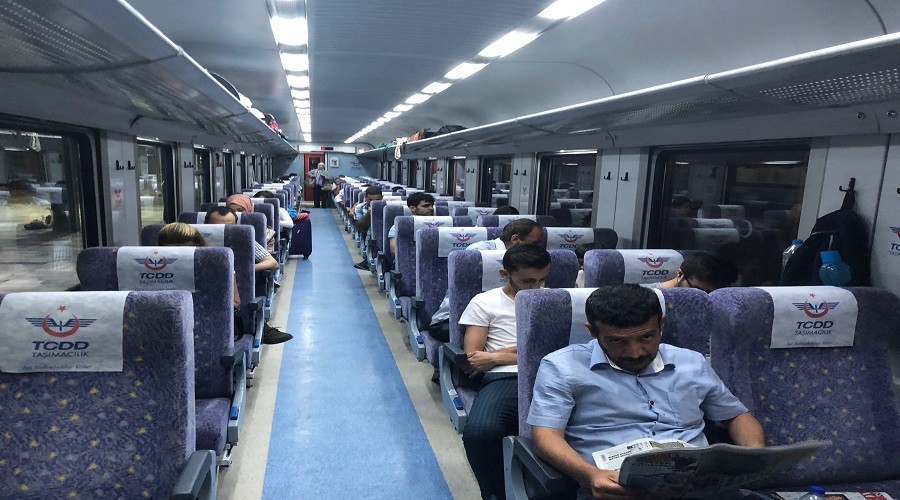 �Ankara Ekspresi� 8 y�l sonra �stanbul�a hareket etti 