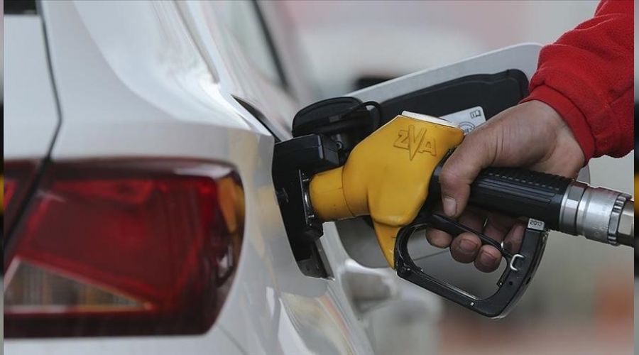 Benzine yine zam geldi