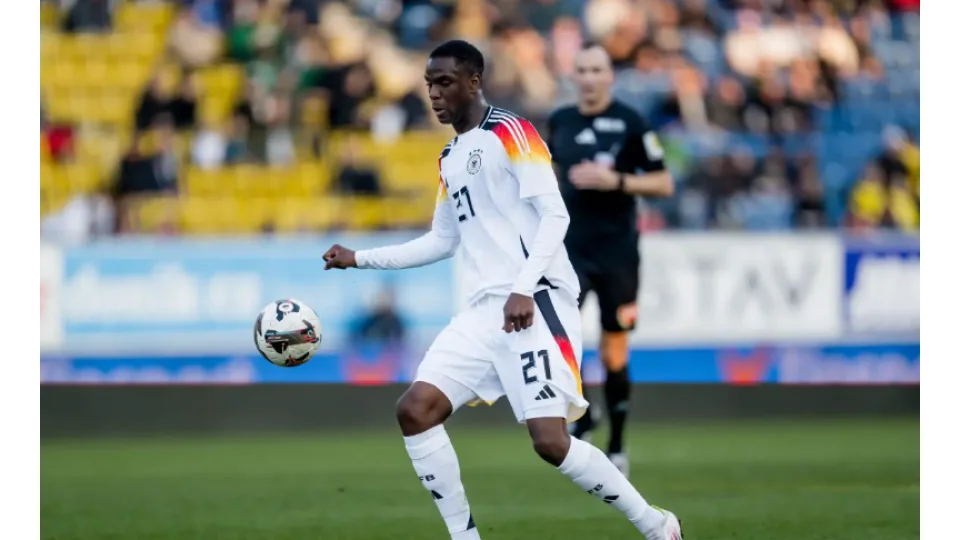 Beşiktaş kule gibi santroforun işini bitiriyor