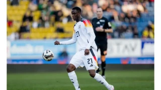 Be�ikta� kule gibi santroforun i�ini bitiriyor