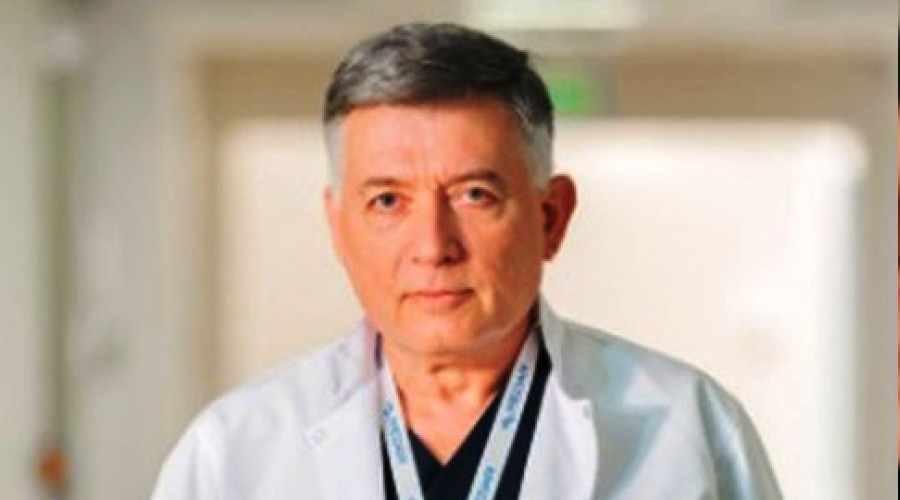 Bir doktor daha koronavir�s sava��n� kaybetti