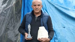 Bu eserler 500 dolardan başlayan fiyatlarla satılıyor