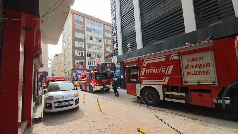 Bula��k makinesi alev ald�: Yang�n b�y�meden s�nd�r�ld�