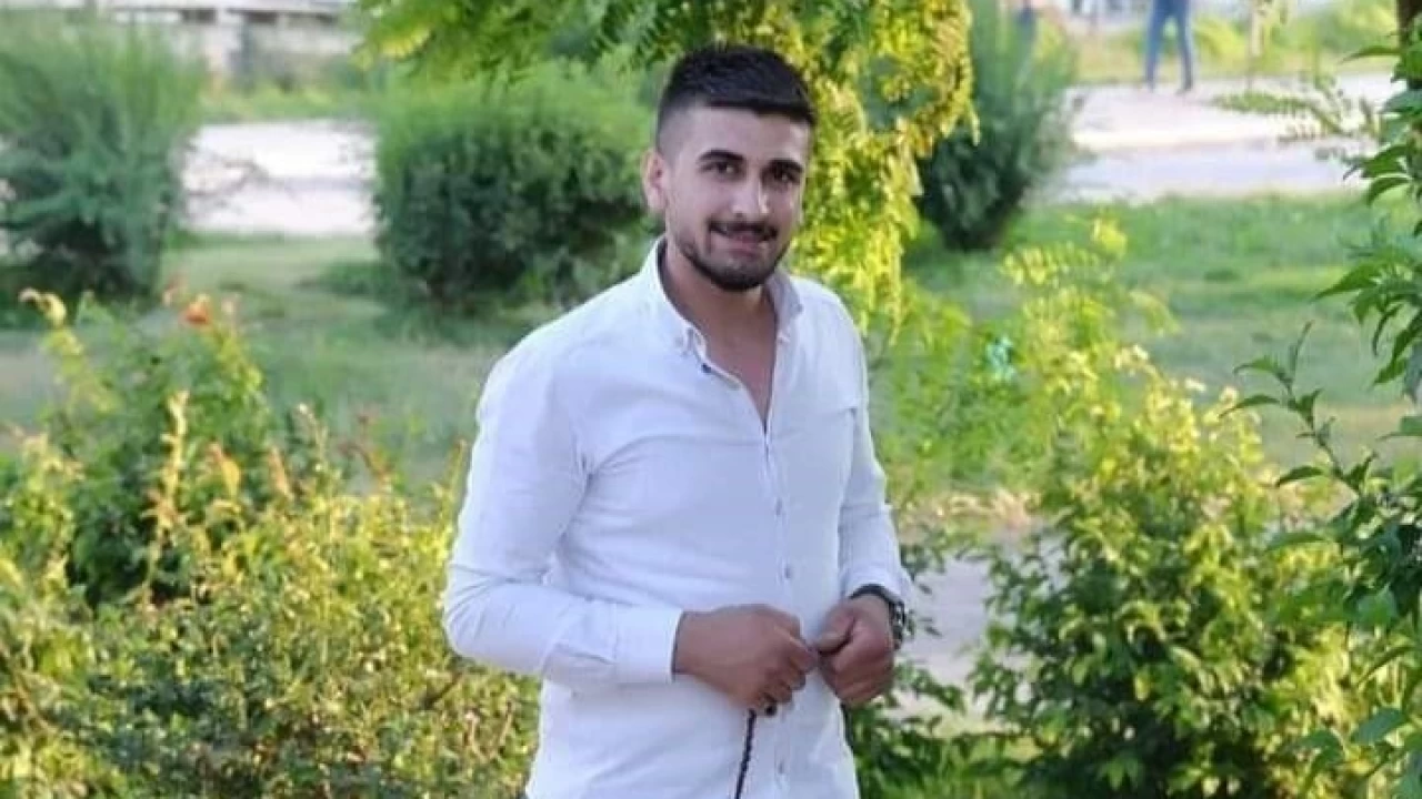 Çapraz ateşe tutulan genç hayatını kaybetti