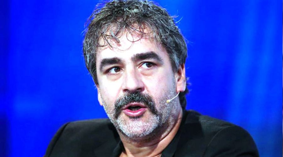 Deniz Ycel'e hakime hakaretten para cezas