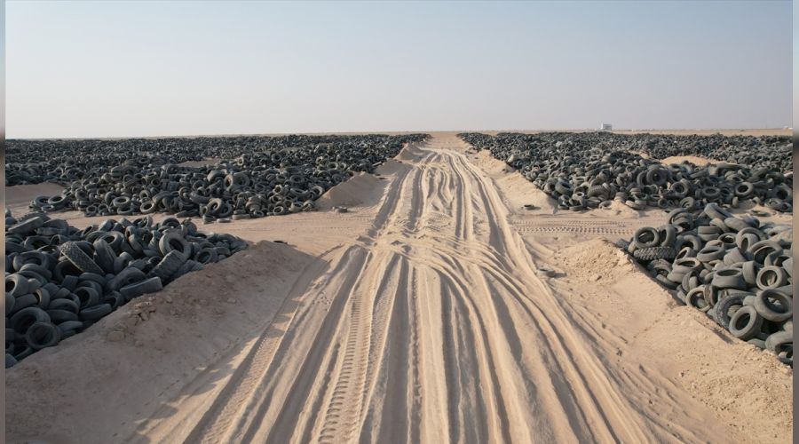 D�nyan�n en b�y�k lastik mezarl���!