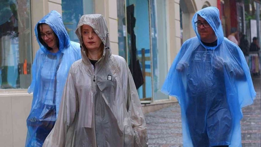 Edirne'de beklenen kuvvetli yağış etkili oluyor
