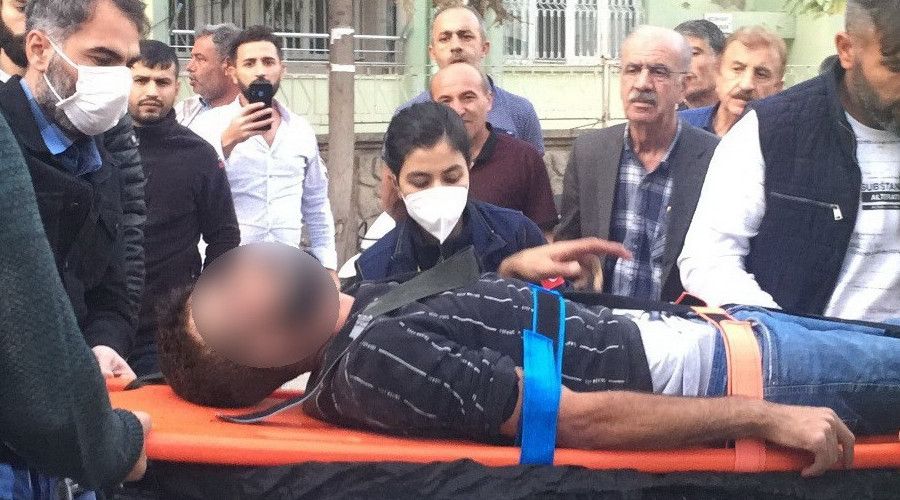 Elektrik ak�m�na kap�lan gen� i��i a��r yaraland�