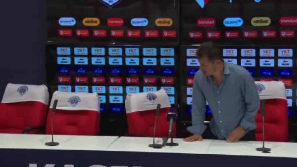 Emre Belözoğlu: 'Türk futboluna yeni oyuncular kazandıracağız'
