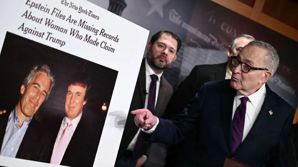 Epstein dosyas�nda Trump'a y�nelik yeni su�lama ortaya ��kt�