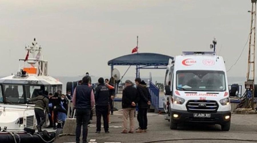 Feribottan düşen şahıs hastanede hayatını kaybetti
