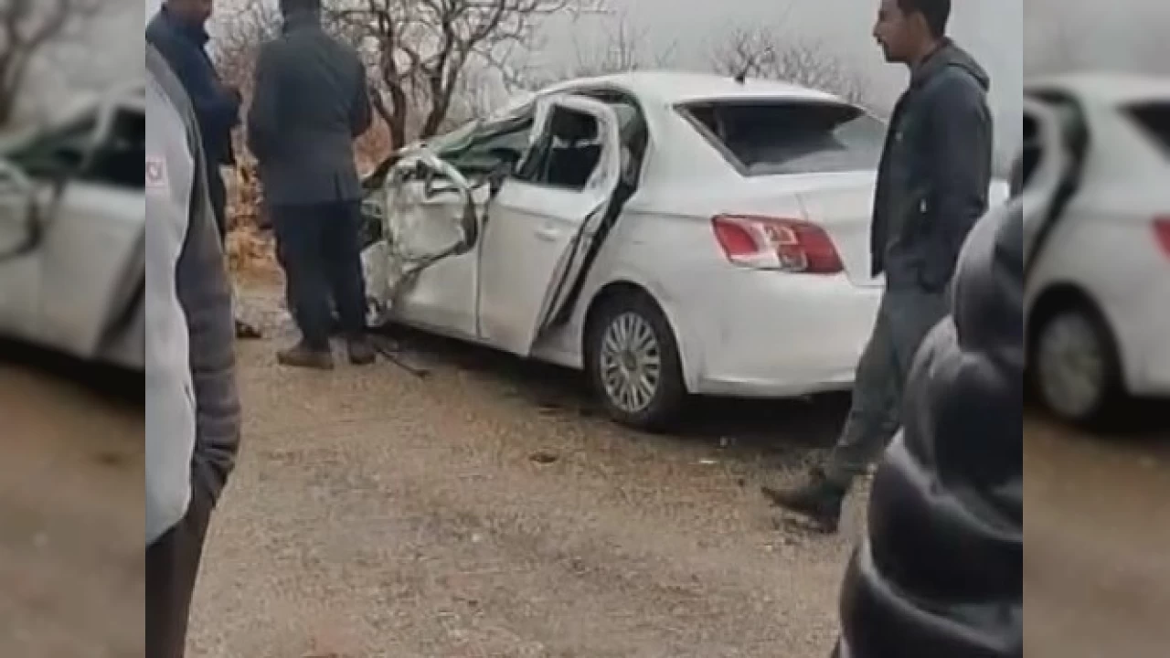 Gaziantep'te otomobil ile halk otob�s� �arp��t�: 5 yaral�