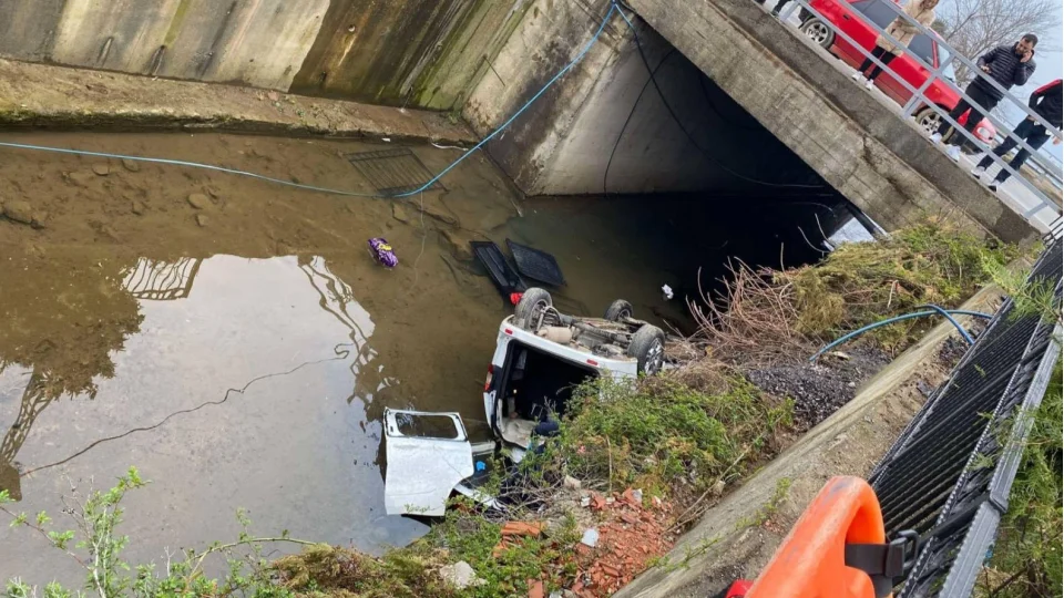 Giresun'da feci kaza: 3 �l�, 2 yaral�