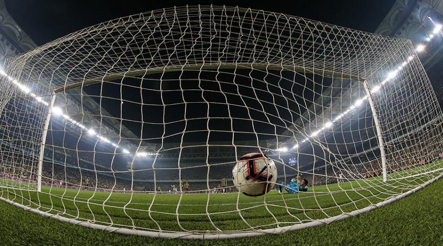 Göztepe'de yerliler, F.Bahçe'de yabancılar