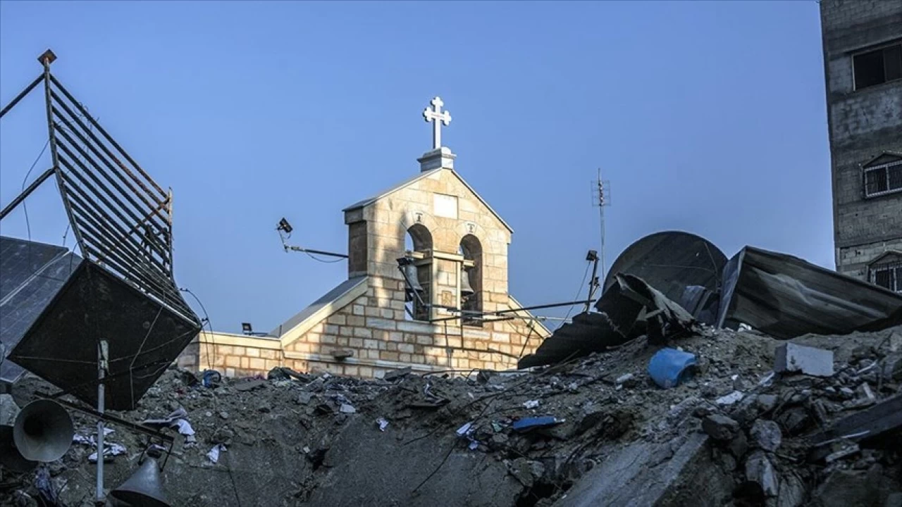 İngiltere'den, İsrail'in Gazze'deki kilise saldırısına tepki: Dehşet verici