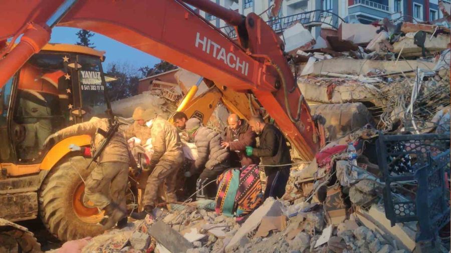 İslahiye'de 4 yaşındaki çocuk sağ çıkarıldı