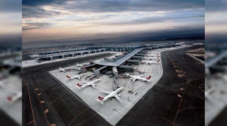 stanbul Havalimanndan pas geme savunmas