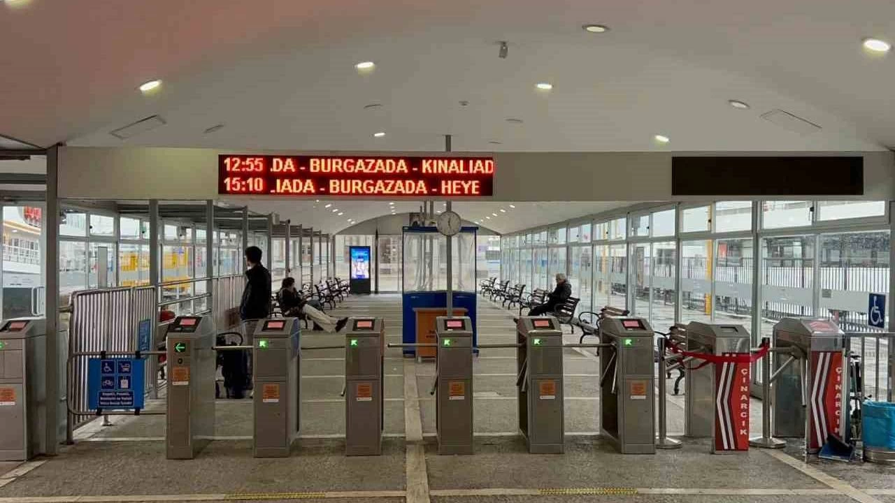 �stanbul'da baz� vapur seferleri iptal edildi