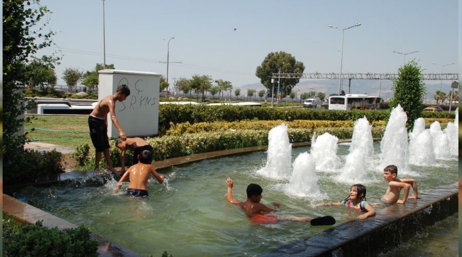 İzmir sıcaktan kavruluyor