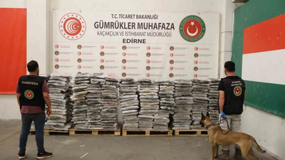 Kapıkule'de 1 ton 153 kilogram uyuşturucu madde ele geçirildi