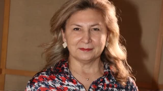 'Karanlıkta ekrana bakmak miyop olma riskini arttırıyor'