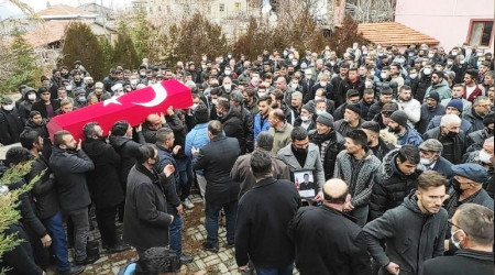 Kazada ağır yaralanan uzman onbaşı hayatını kaybetti