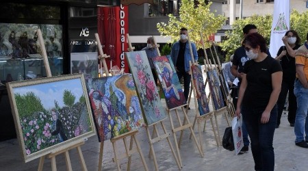 Kursiyerlerden açık hava sergisi